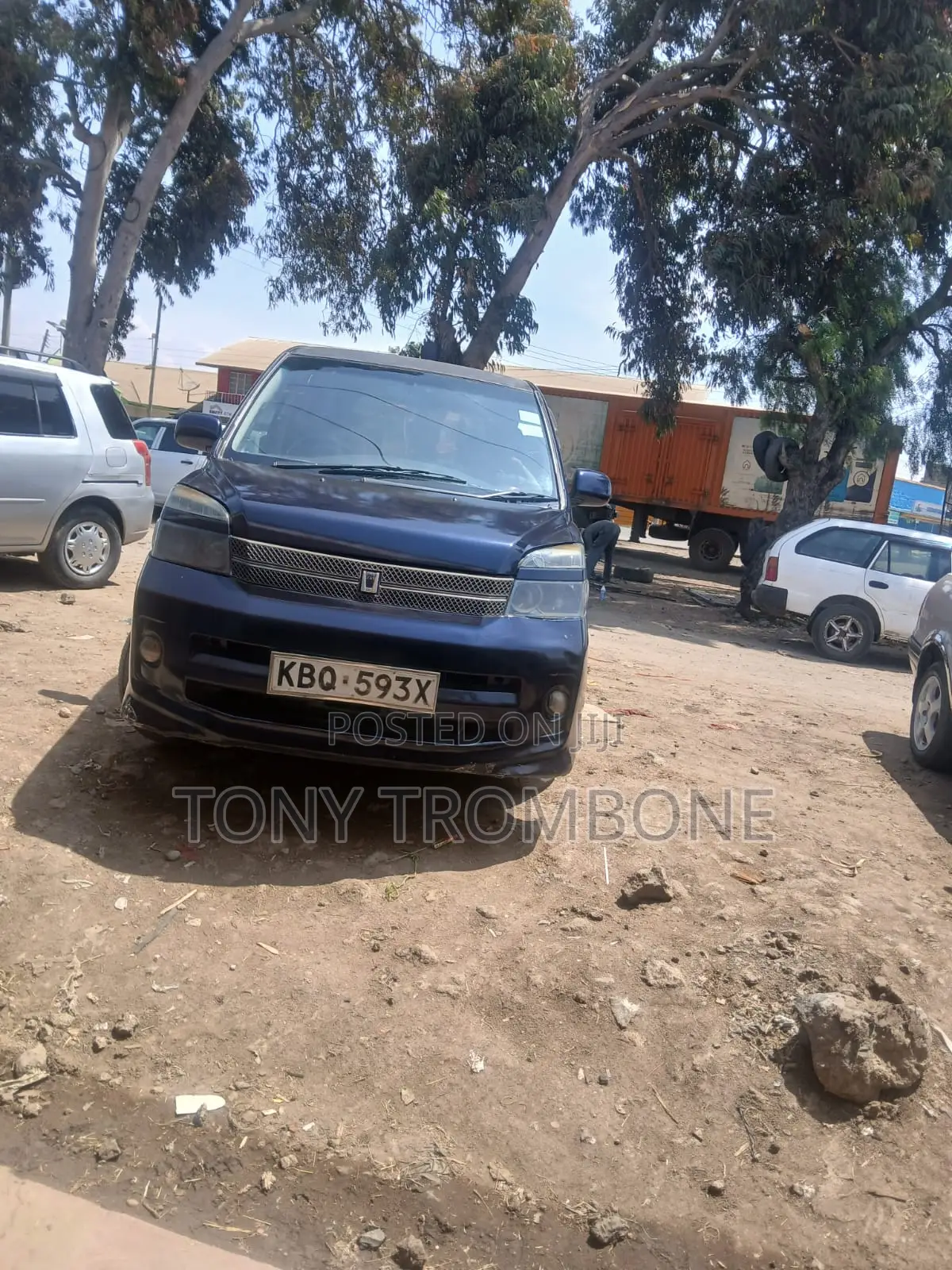 Toyota Voxy X 2WD 8-Seater 2004 Blue