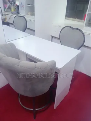 Manicure Stations