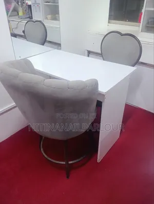 Manicure Stations