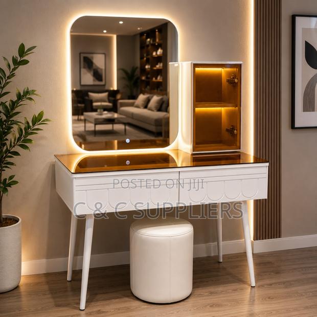 Modern Imported Vanity Table With Led Lights - thumbnail 6
