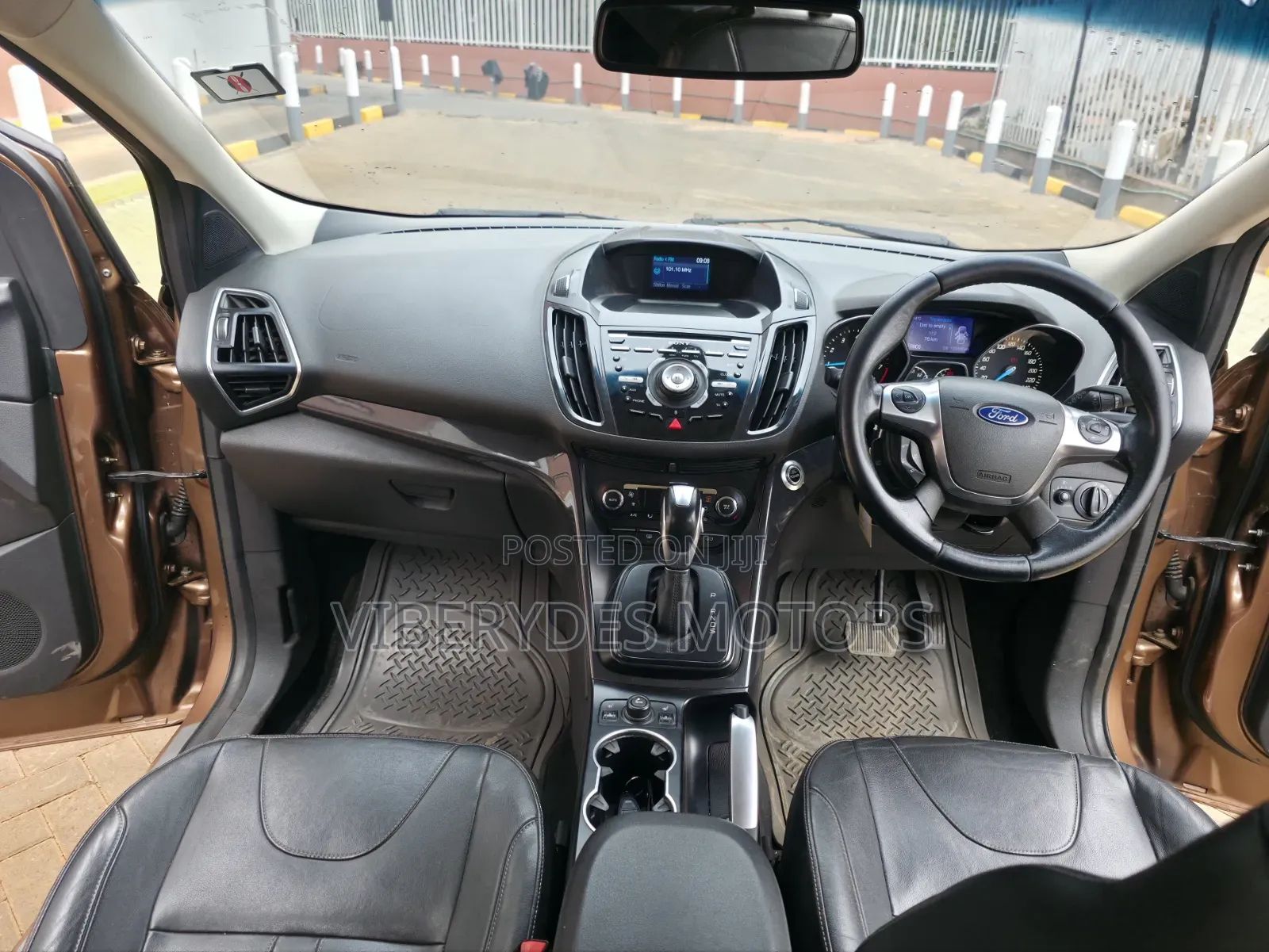 Ford Kuga 2013 Burgundy