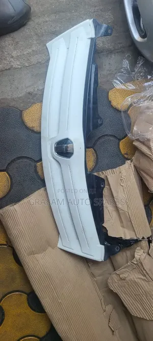 Toyota Ist Old Model Grill