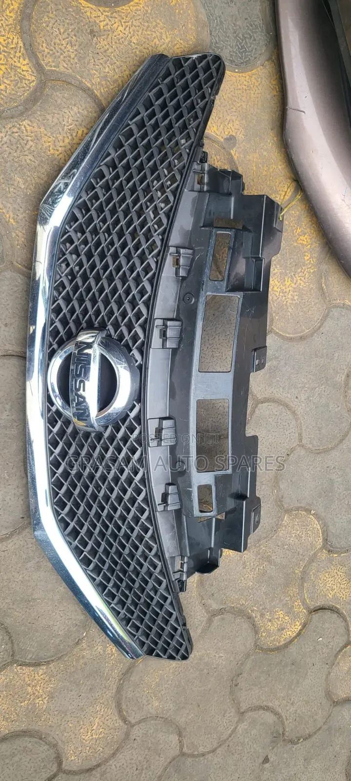 Nissan Note Grill 2012 Sport