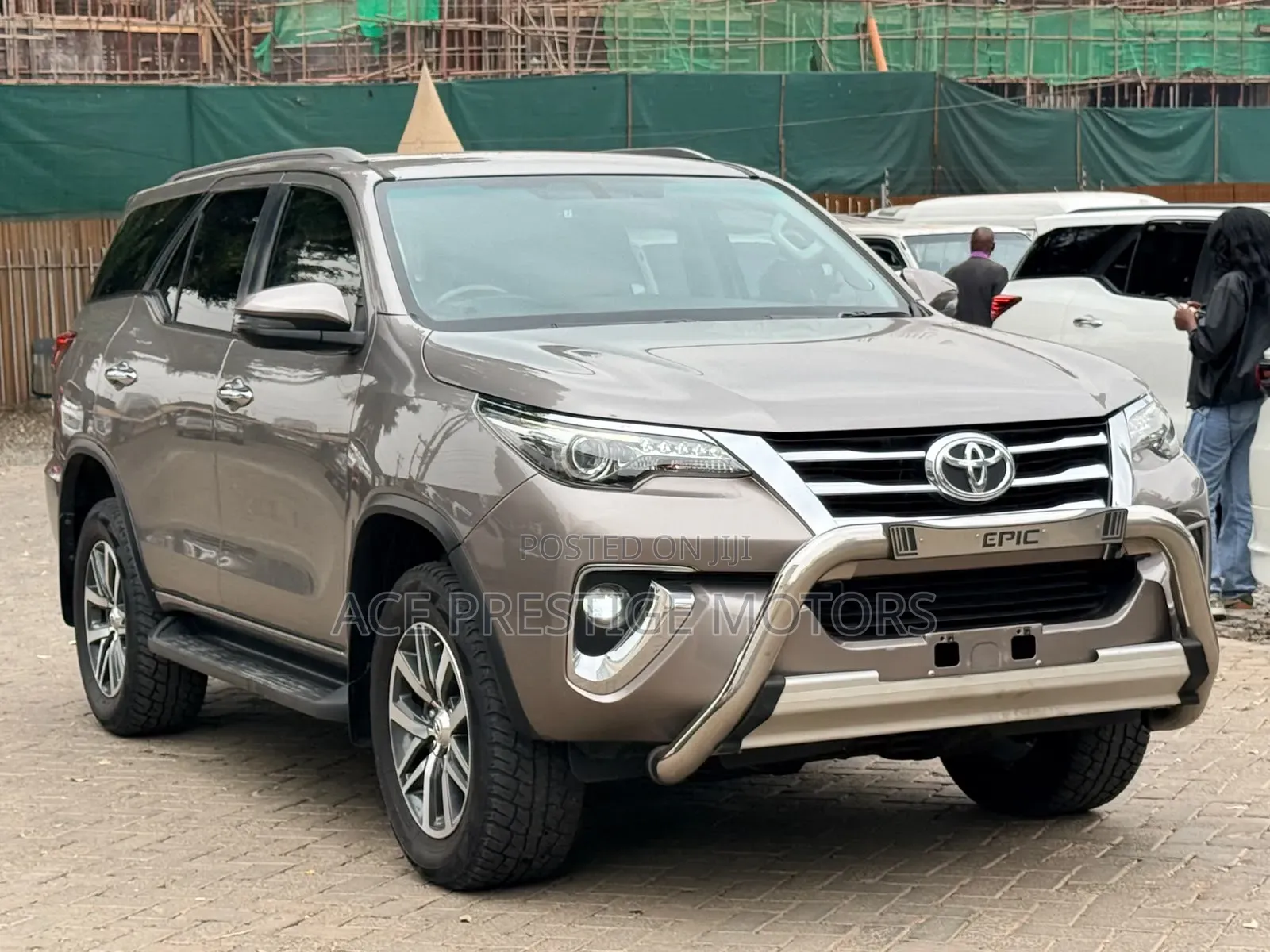 Toyota Fortuner 2020 Gold