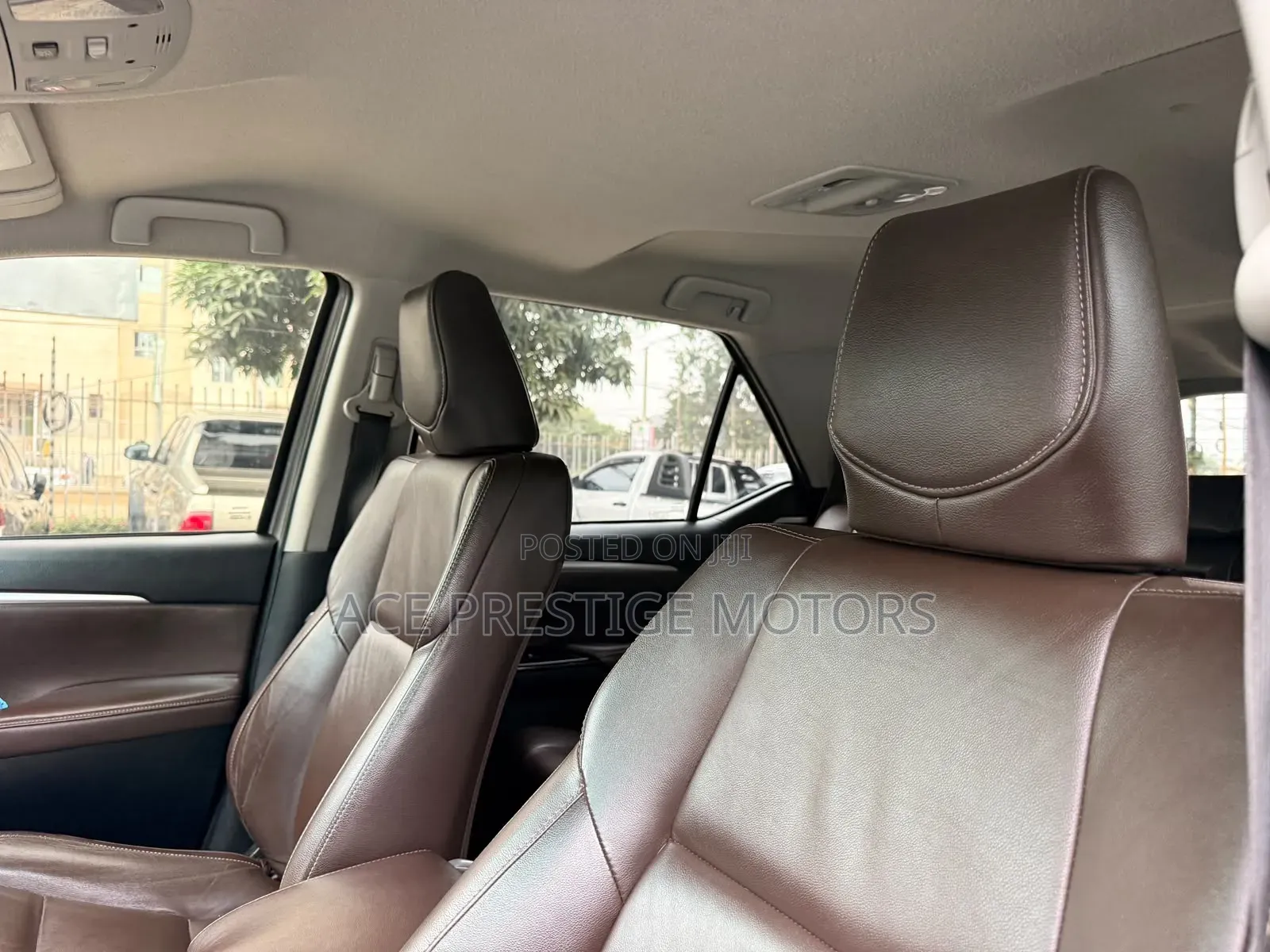 Toyota Fortuner 2020 Gold