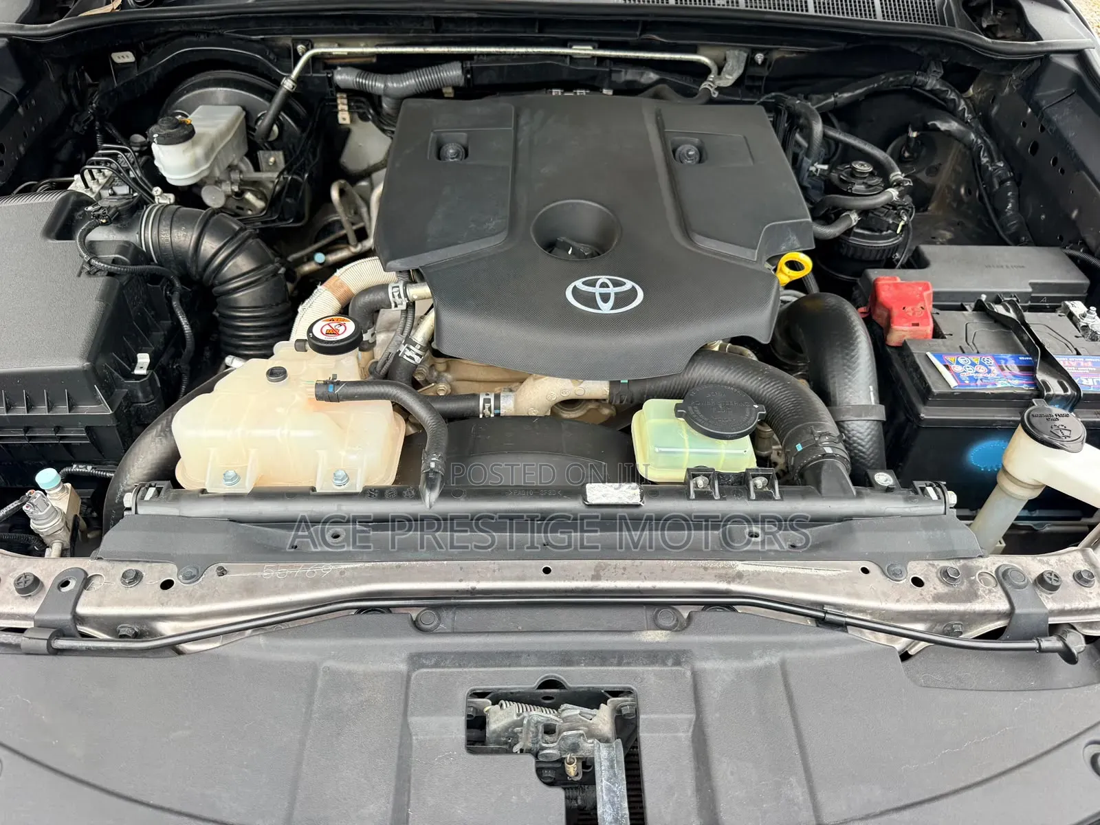 Toyota Fortuner 2020 Gold