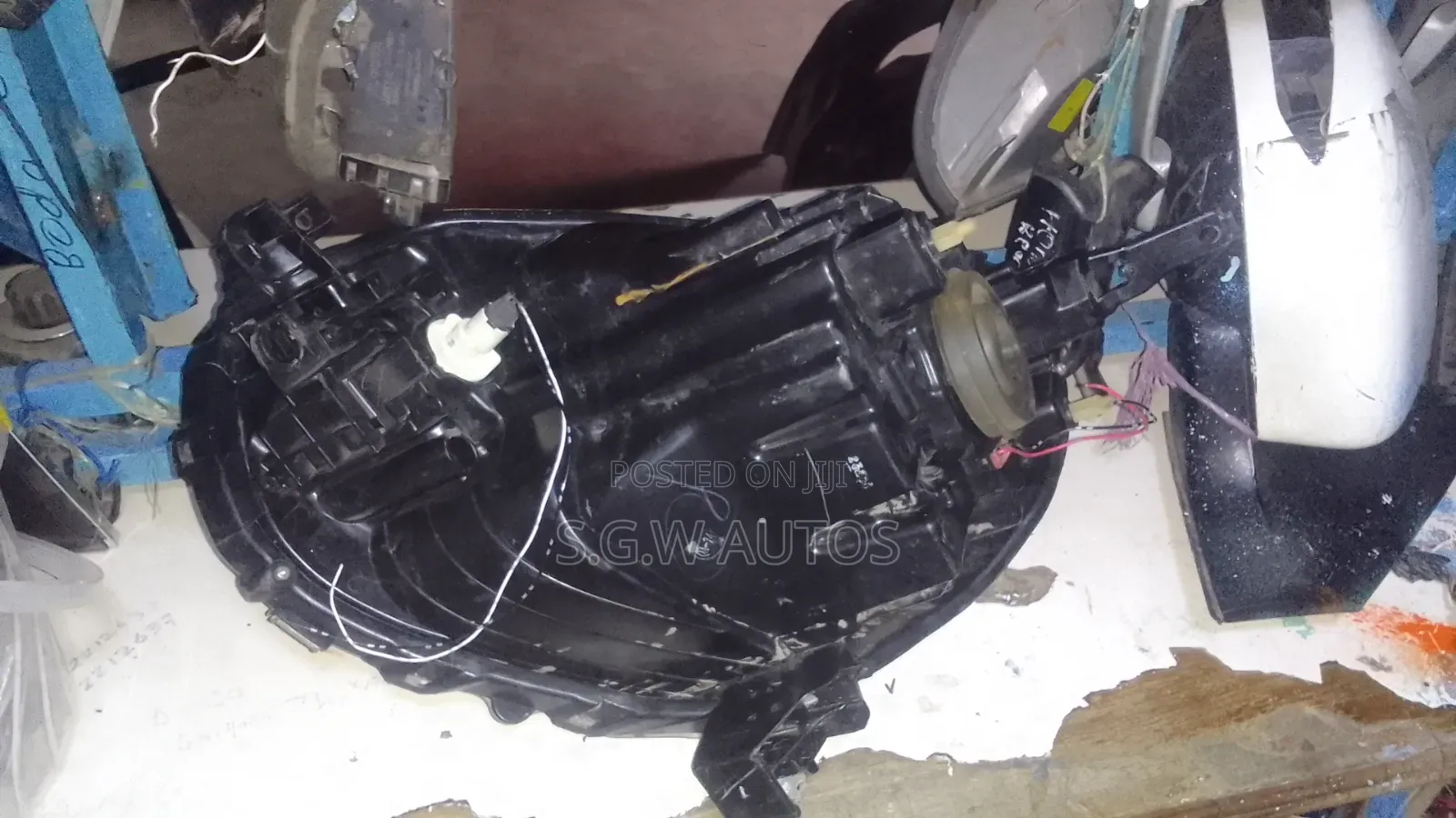 Nissan March Headlight