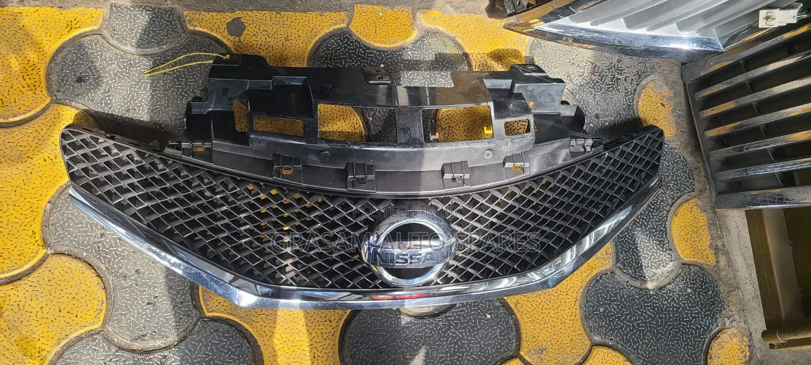 Nissan Note Grill 2012 Sport