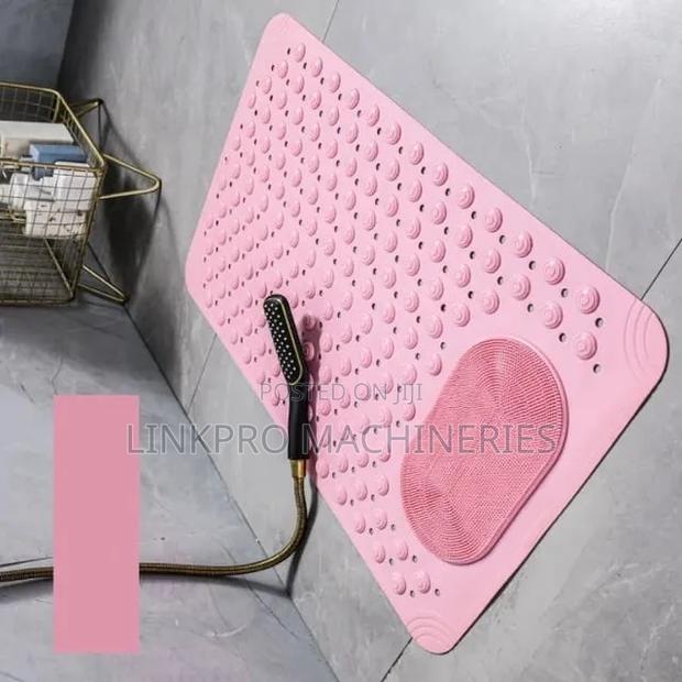Shower Mat 60cm by 90cm - thumbnail 2