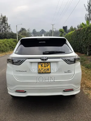 Toyota Harrier 2.0 4WD 2016 Pearl