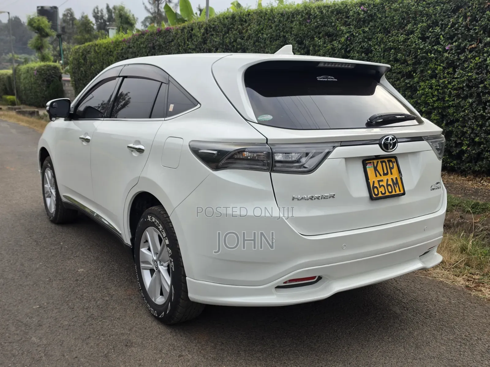 Toyota Harrier 2.0 4WD 2016 Pearl