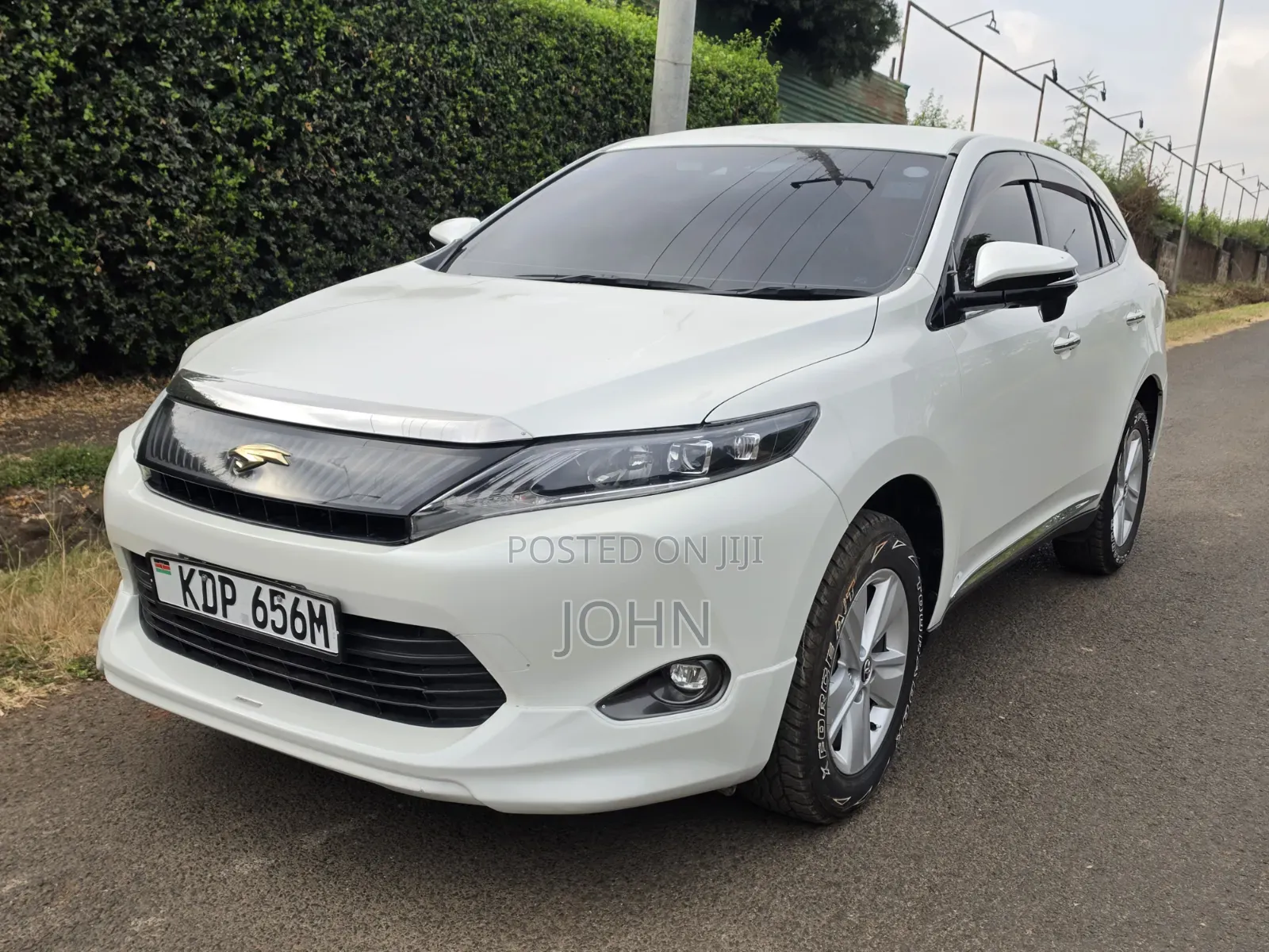 Toyota Harrier 2.0 4WD 2016 Pearl