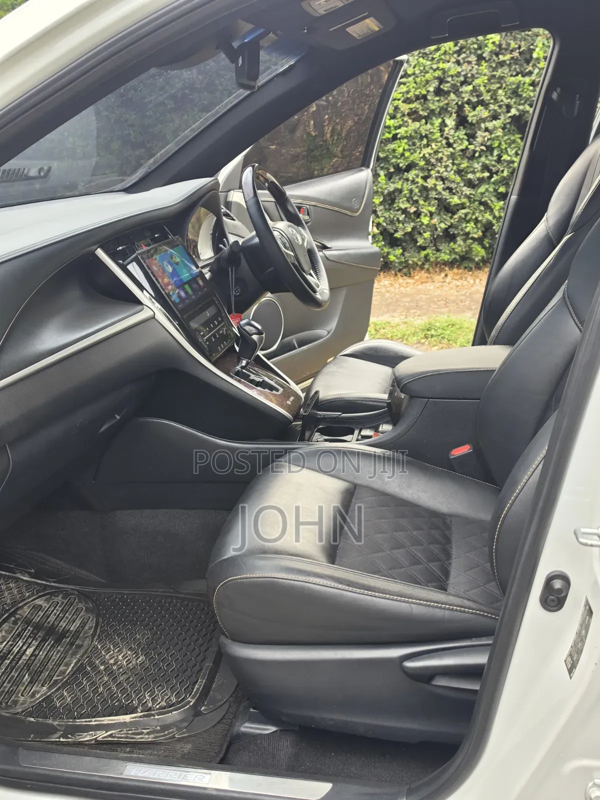 Toyota Harrier 2.0 4WD 2016 Pearl