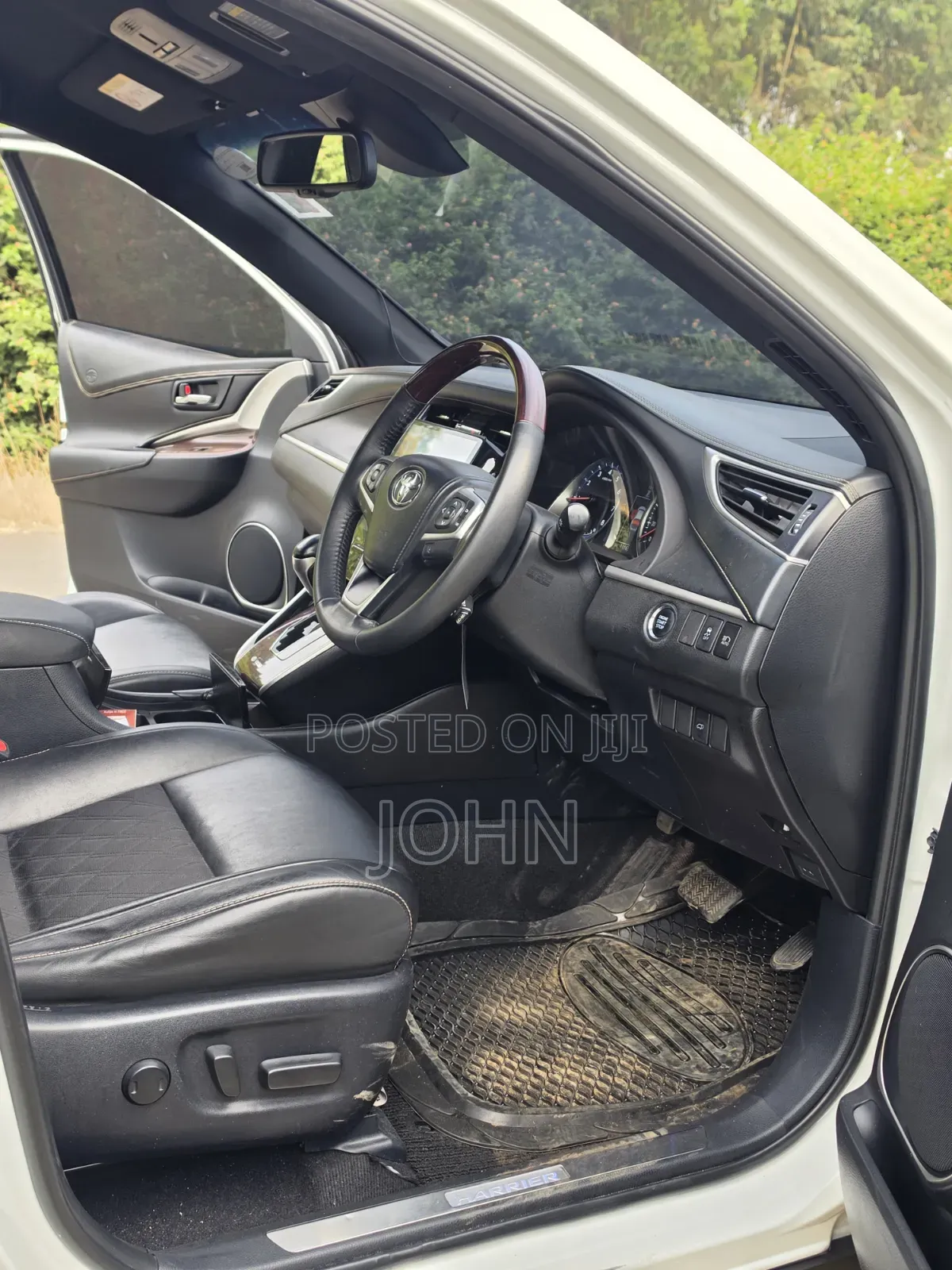 Toyota Harrier 2.0 4WD 2016 Pearl
