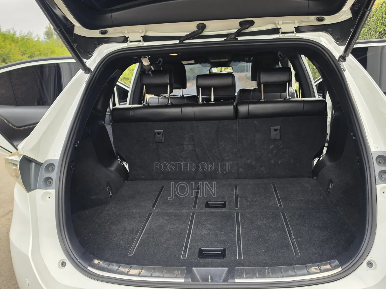 Toyota Harrier 2.0 4WD 2016 Pearl