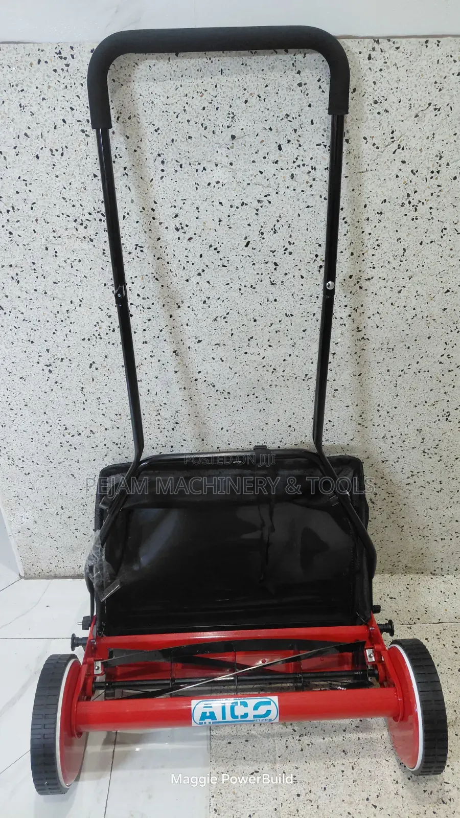 Aico Manual Lawnmower 20-Inch With Dust Collecting Bag