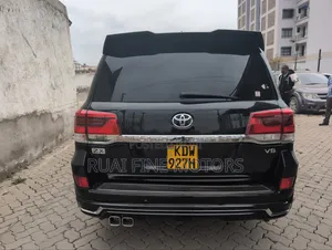 Toyota Land Cruiser 2010 Black