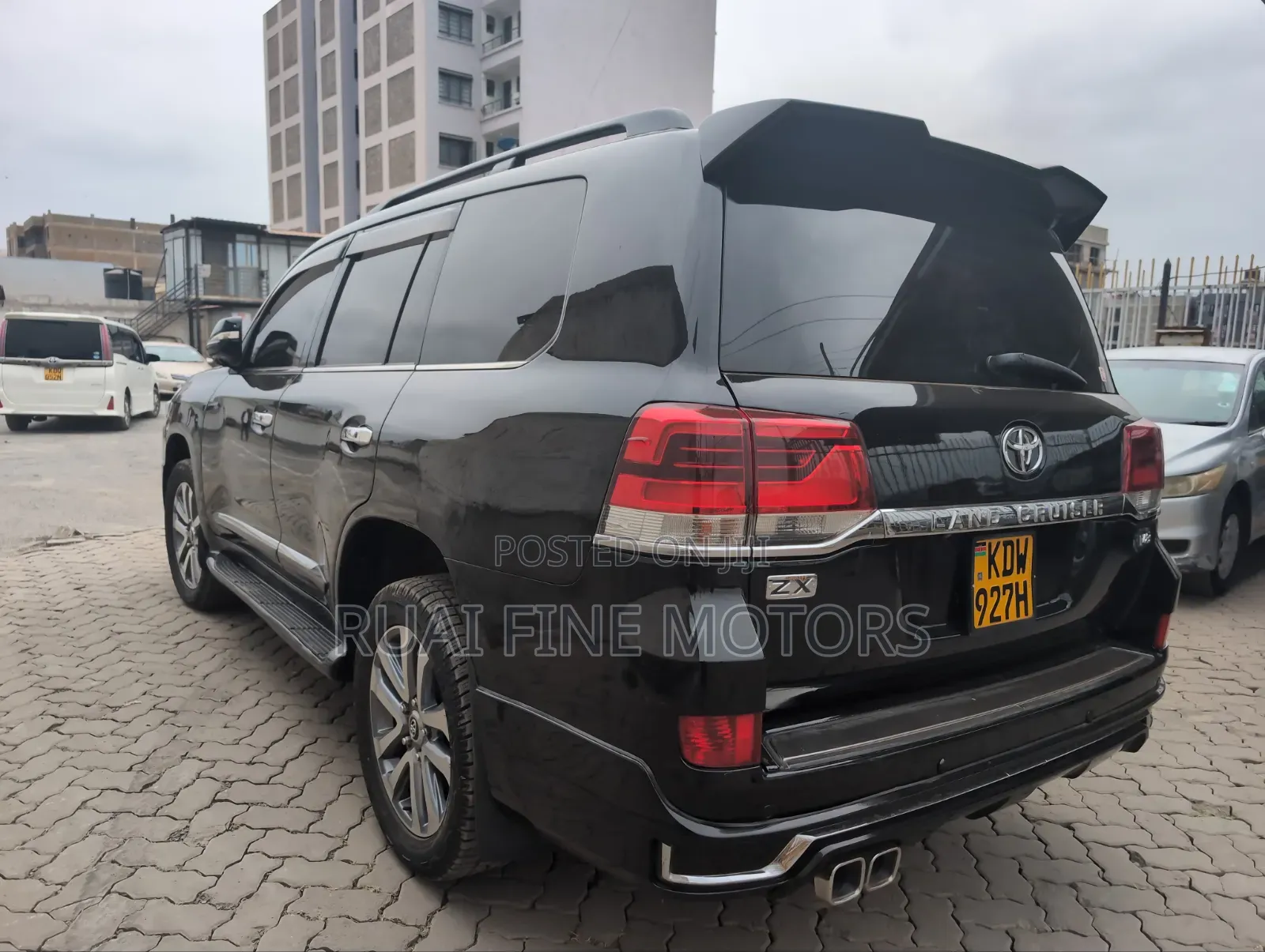 Toyota Land Cruiser 2010 Black
