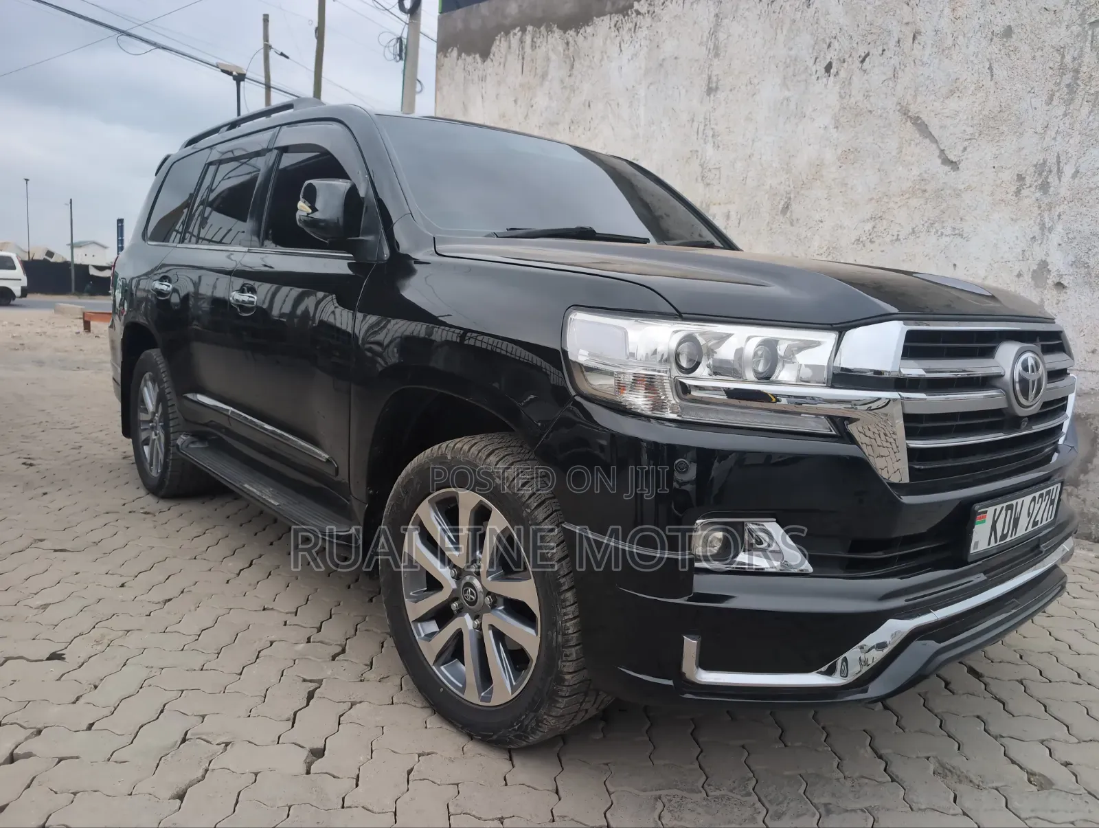 Toyota Land Cruiser 2010 Black