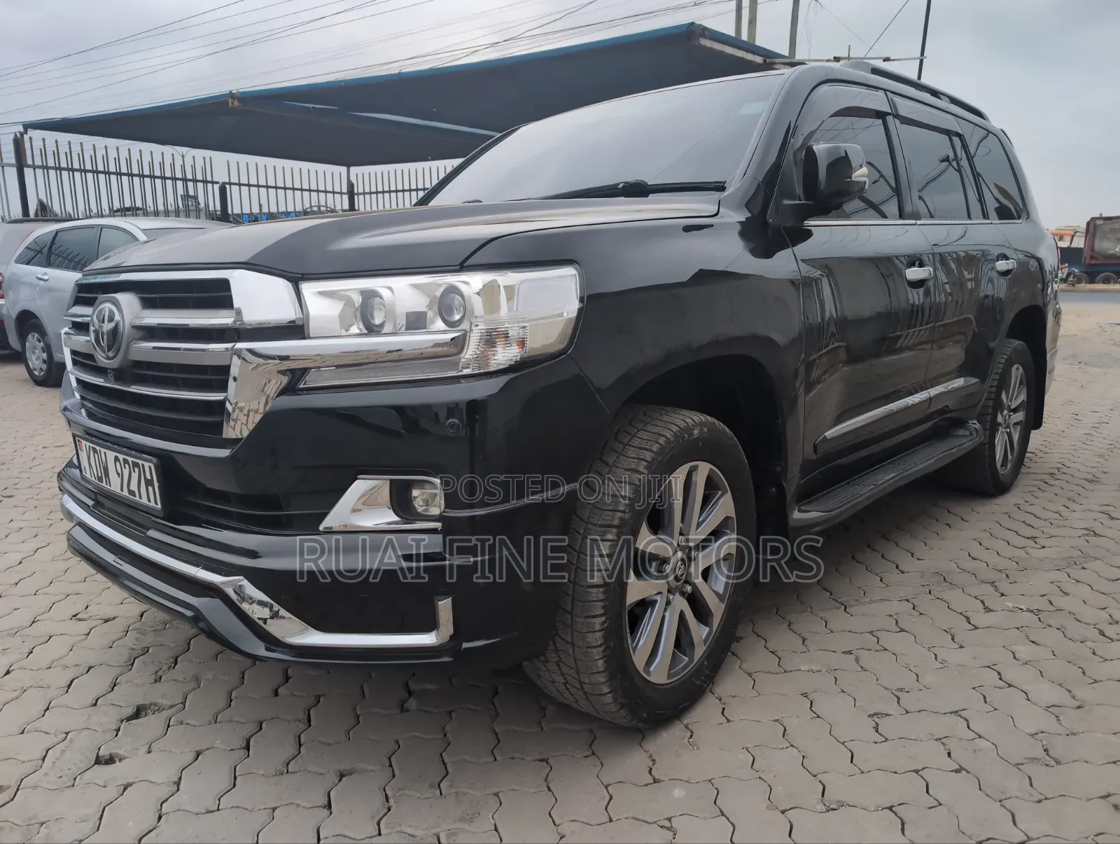 Toyota Land Cruiser 2010 Black