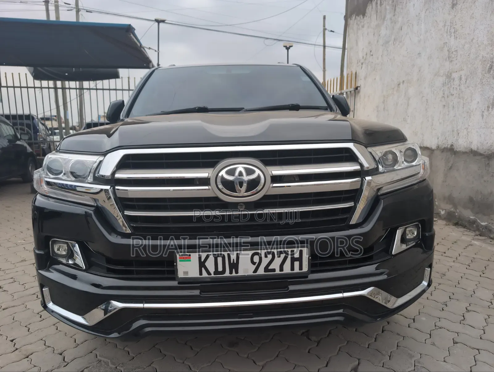 Toyota Land Cruiser 2010 Black