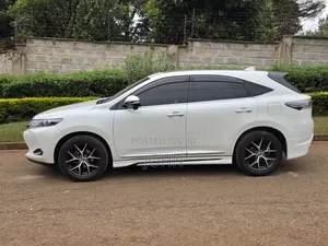 Toyota Harrier 2.0 2016 Pearl