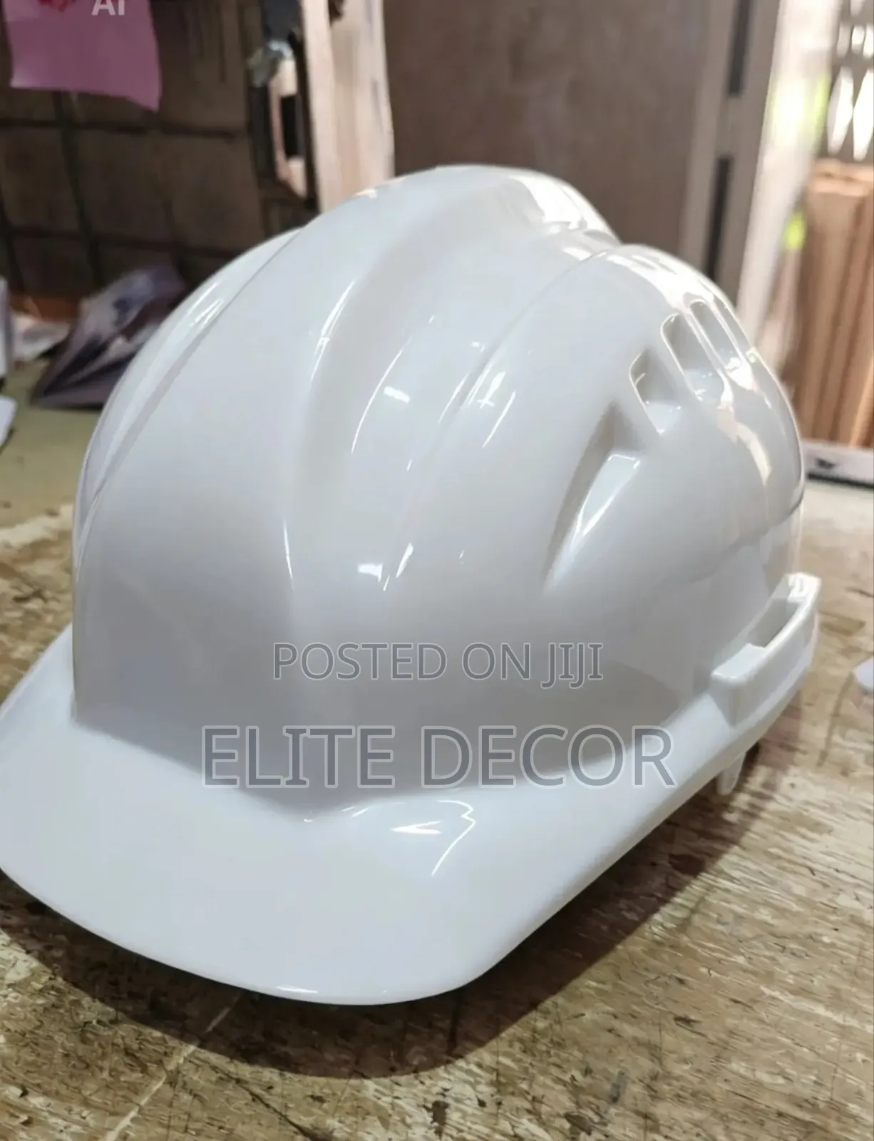 Vaultex White Safety Helmet With Ratchet Harness – Industrial Helmet