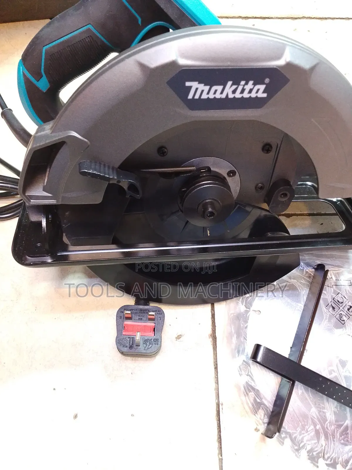 Professional Makita Circular Saw/9" Makita Circular Saw