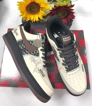 Nike Air Force 1 Suprems