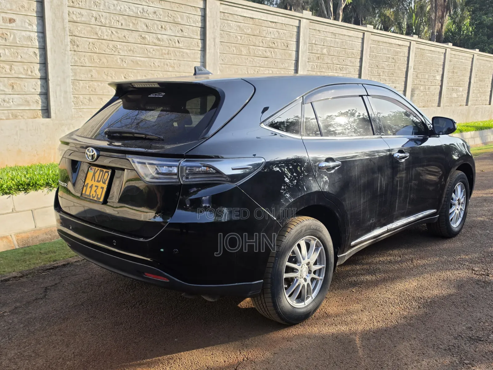 Toyota Harrier 2.0 2017 Matt Black