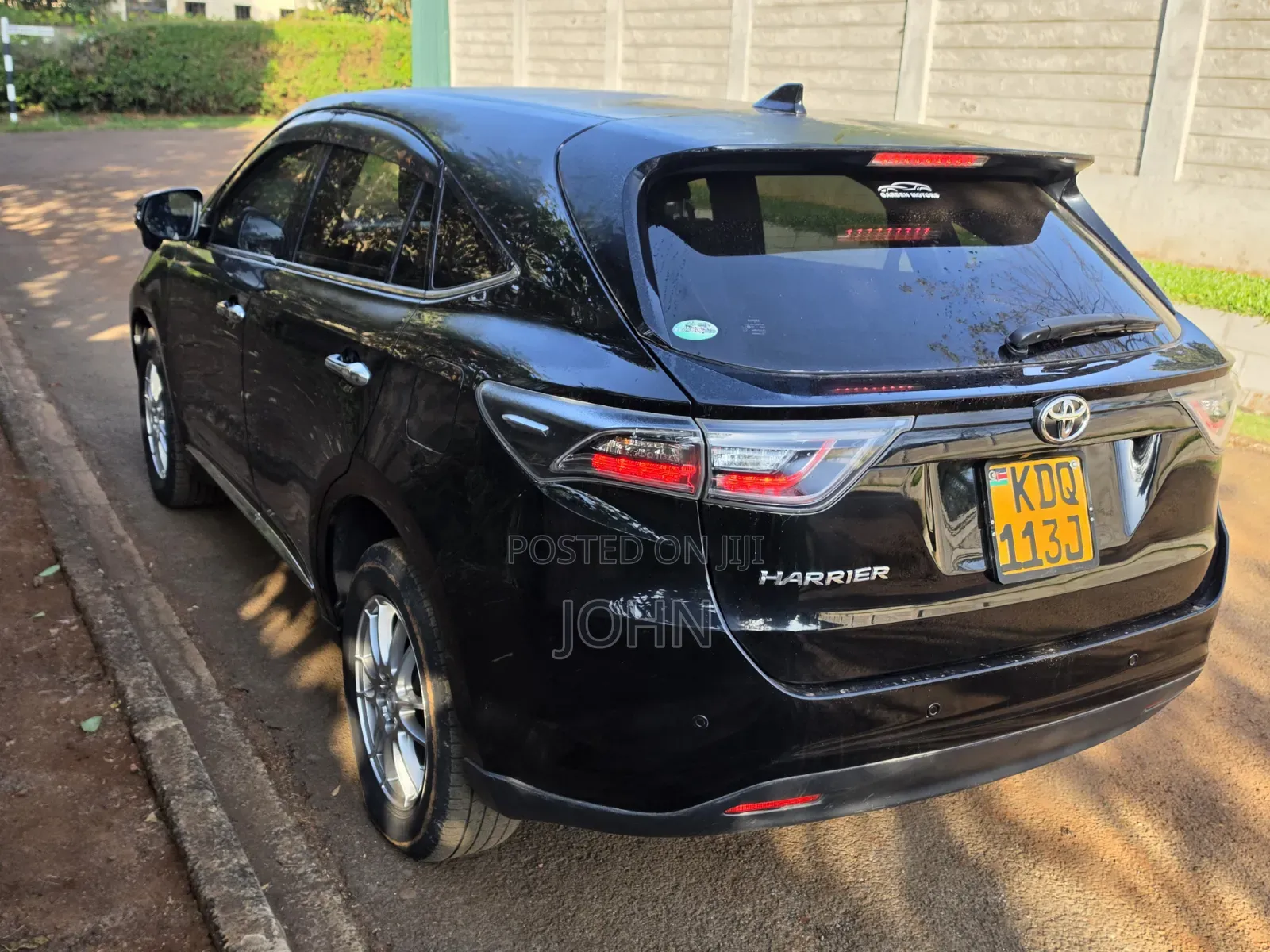 Toyota Harrier 2.0 2017 Matt Black