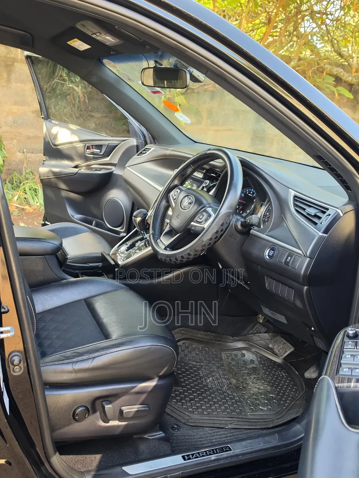 Toyota Harrier 2.0 2017 Matt Black