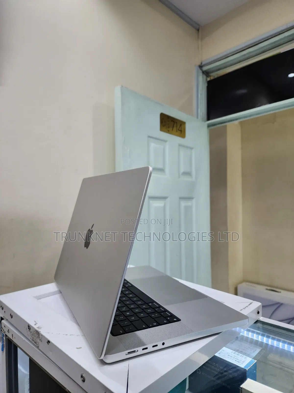 Laptop Apple MacBook Pro 2021 M1 32GB Apple M1 Pro SSD 512GB