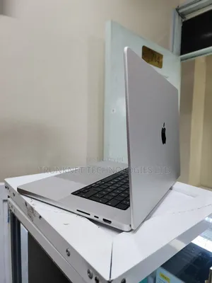 Laptop Apple MacBook Pro 2021 M1 32GB Apple M1 Pro SSD 512GB