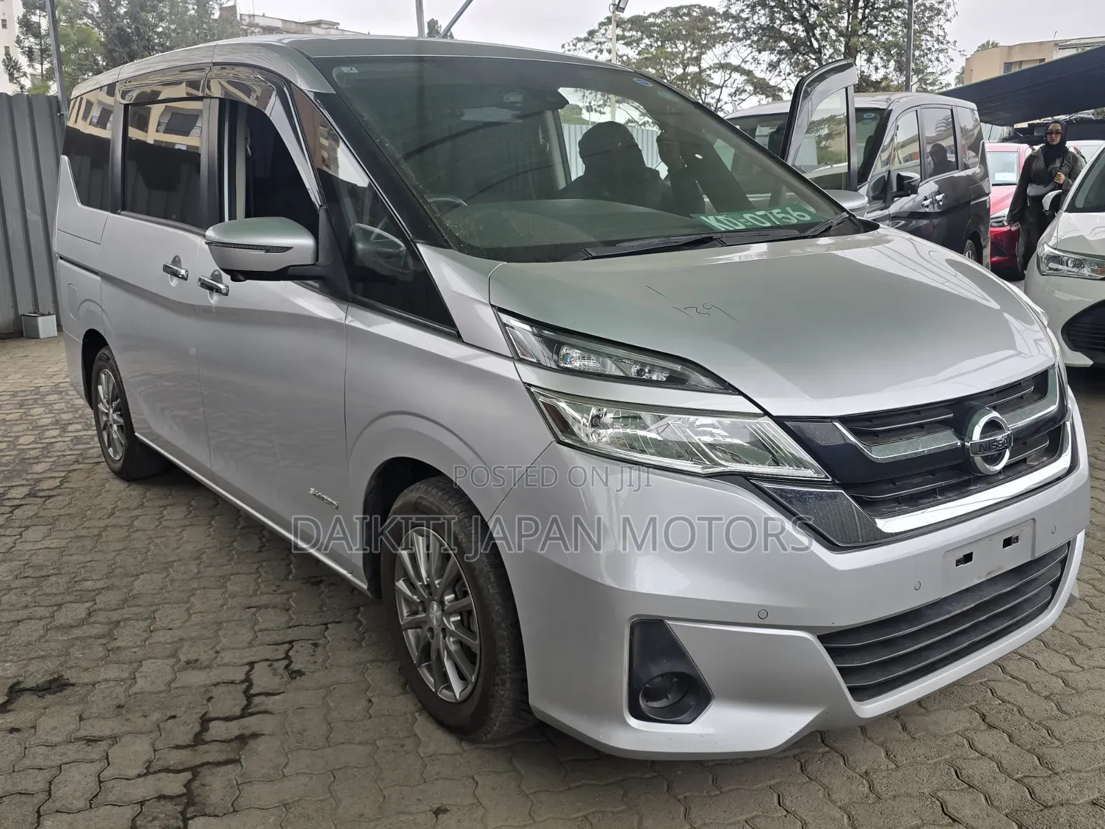 Nissan Serena 2019 Silver