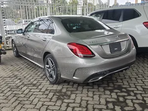 Nissan Serena 2019 Silver