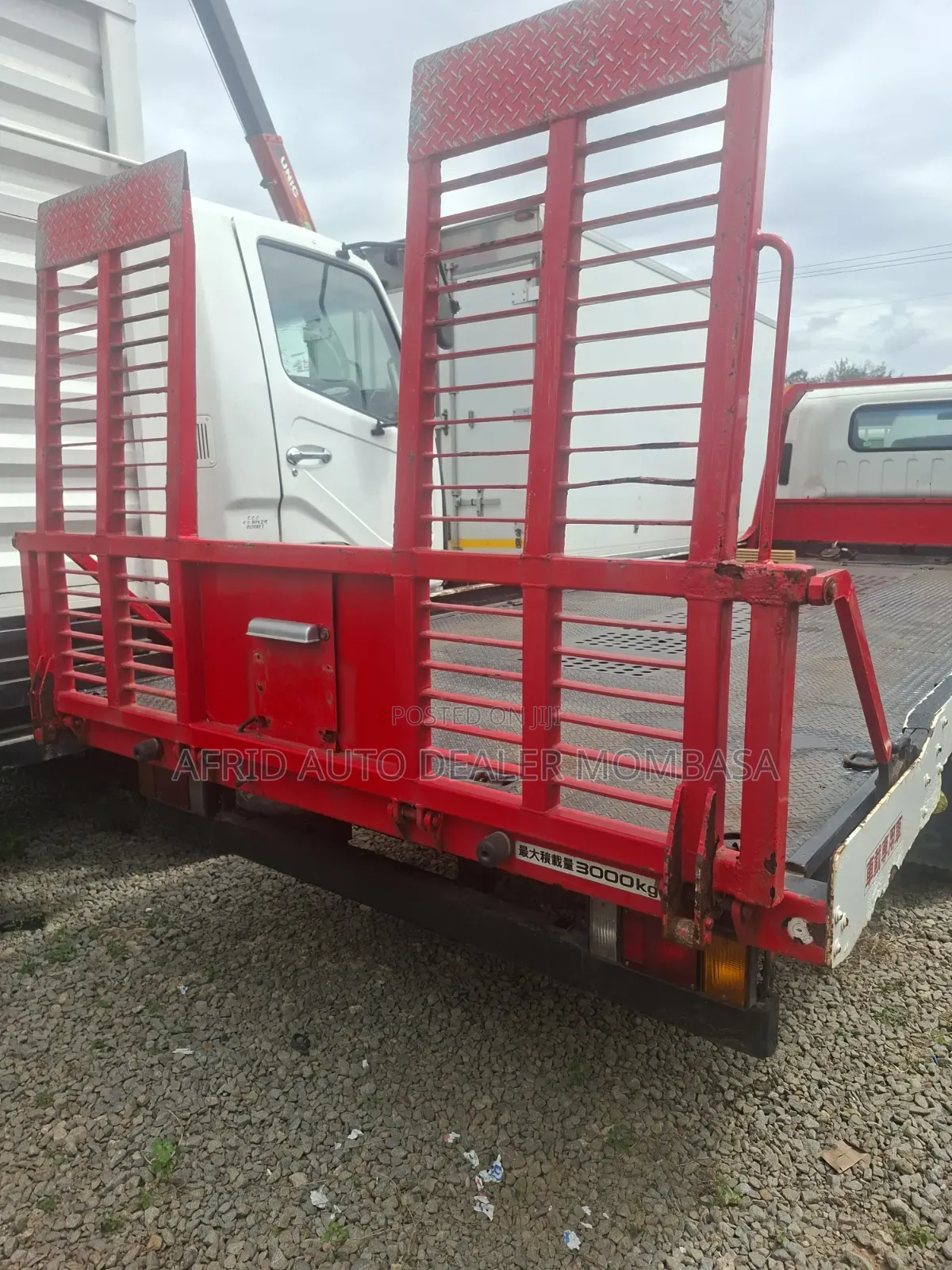 Isuzu Elf Flat Bed Towing Truck