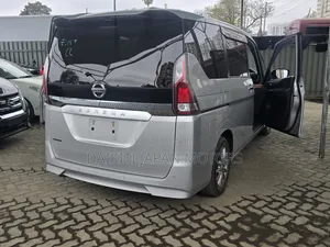 Nissan Serena 2019 Silver