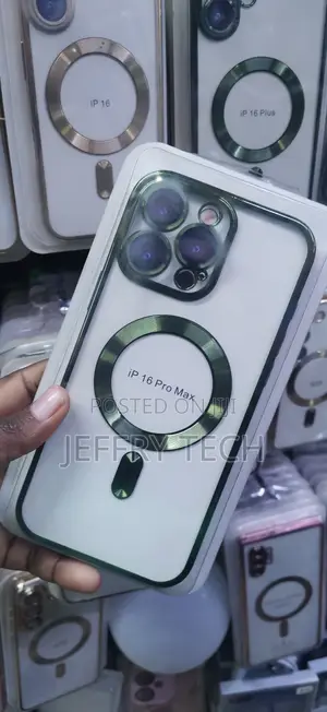 A Clear MagSafe Phone Case Tailored for the iPhone 16 Pro,