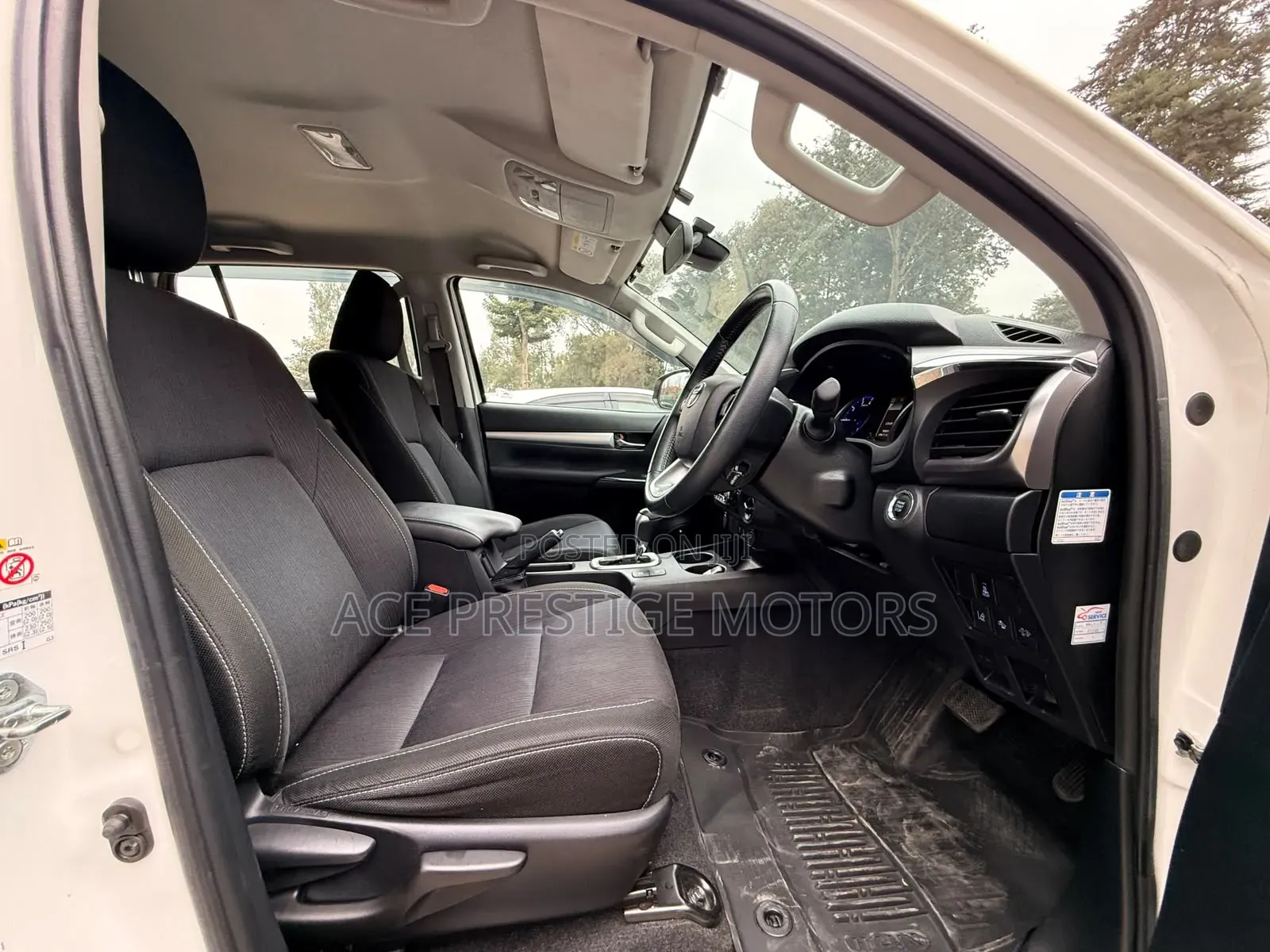 Toyota Hilux 2019 White