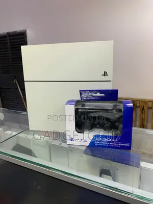 Ps4 Standard 1 Tb Chipped With 13 Games + 1 Controller
