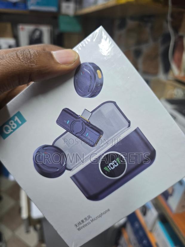 Q81 Wireless Clip-on Microphone for iPhone Android - main view