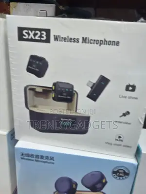 SX23 Wireless Lavalier Microphone With Charging Case Display