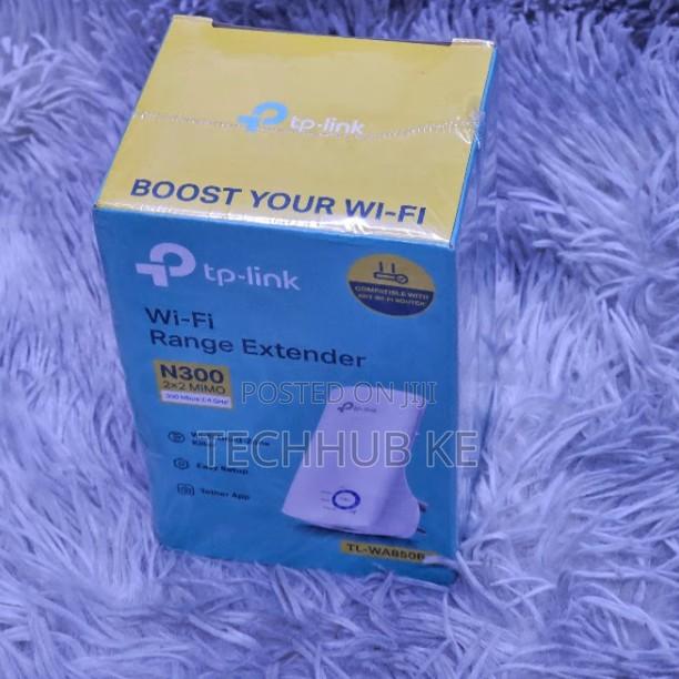 300Mbps Universal Wi-Fi Range Extender – TP-Link 850RE - main view