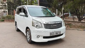 Toyota Noah 2011 White