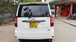 Toyota Noah 2011 White