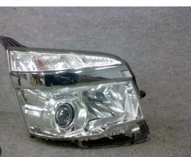 Voxy 2012 Headlights