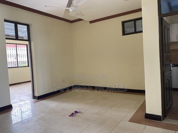 2bdrm Apartment in Nyali Mkomani for rent - thumbnail 7