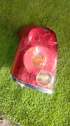 Toyota Avensis Taillights