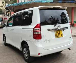 Toyota Noah 2011 White